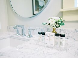 The Red Fox Inn & Tavern