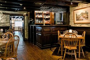 The Red Fox Inn & Tavern