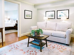 The Red Fox Inn & Tavern