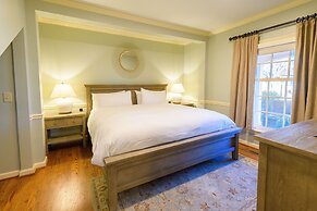 The Red Fox Inn & Tavern