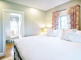 The Red Fox Inn & Tavern