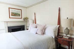 The Red Fox Inn & Tavern