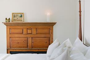 The Red Fox Inn & Tavern