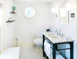 The Red Fox Inn & Tavern