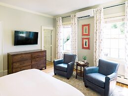 The Red Fox Inn & Tavern