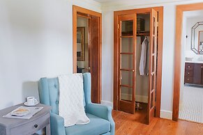 The Red Fox Inn & Tavern