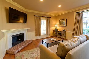 The Red Fox Inn & Tavern