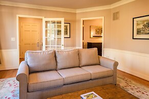 The Red Fox Inn & Tavern