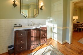 The Red Fox Inn & Tavern