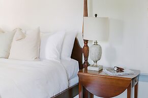 The Red Fox Inn & Tavern