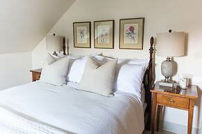 The Red Fox Inn & Tavern