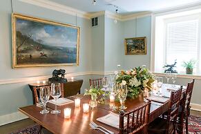 The Red Fox Inn & Tavern