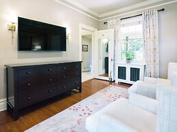 The Red Fox Inn & Tavern