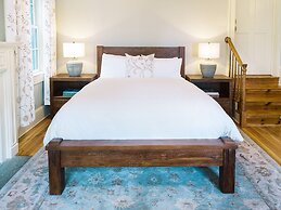 The Red Fox Inn & Tavern