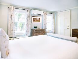 The Red Fox Inn & Tavern