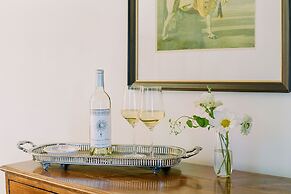 The Red Fox Inn & Tavern