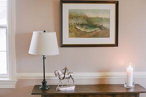 The Red Fox Inn & Tavern