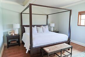 The Red Fox Inn & Tavern