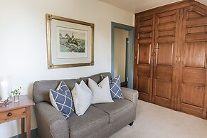 The Red Fox Inn & Tavern