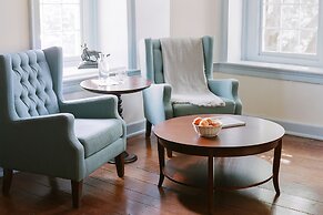 The Red Fox Inn & Tavern