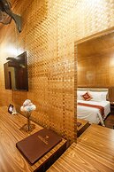 Thung Nham Hotel & Resort