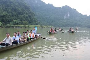 Thung Nham Hotel & Resort