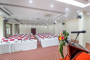 Thung Nham Hotel & Resort