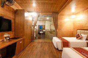 Thung Nham Hotel & Resort