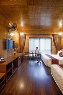 Thung Nham Hotel & Resort