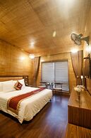 Thung Nham Hotel & Resort