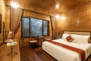 Thung Nham Hotel & Resort