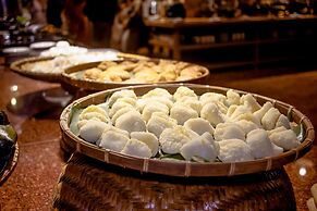 Thung Nham Hotel & Resort