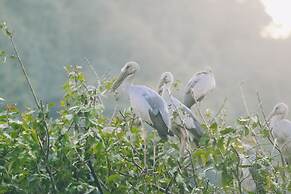 Thung Nham Hotel & Resort