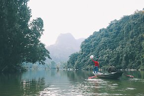 Thung Nham Hotel & Resort