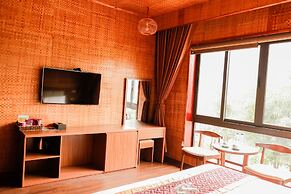 Thung Nham Hotel & Resort