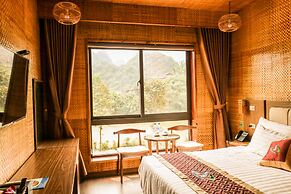 Thung Nham Hotel & Resort