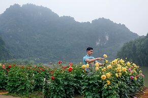 Thung Nham Hotel & Resort