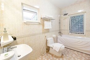 Thung Nham Hotel & Resort