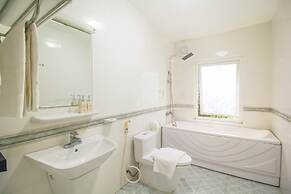 Thung Nham Hotel & Resort