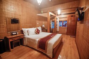 Thung Nham Hotel & Resort