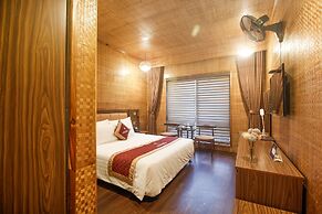 Thung Nham Hotel & Resort