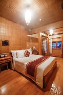 Thung Nham Hotel & Resort