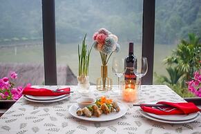 Thung Nham Hotel & Resort