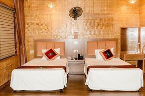 Thung Nham Hotel & Resort