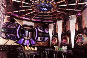 Thung Nham Hotel & Resort