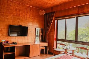 Thung Nham Hotel & Resort