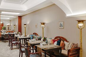 The Arkin Colony Hotel