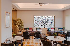 The Arkin Colony Hotel