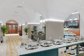 The Arkin Colony Hotel