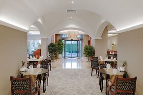 The Arkin Colony Hotel